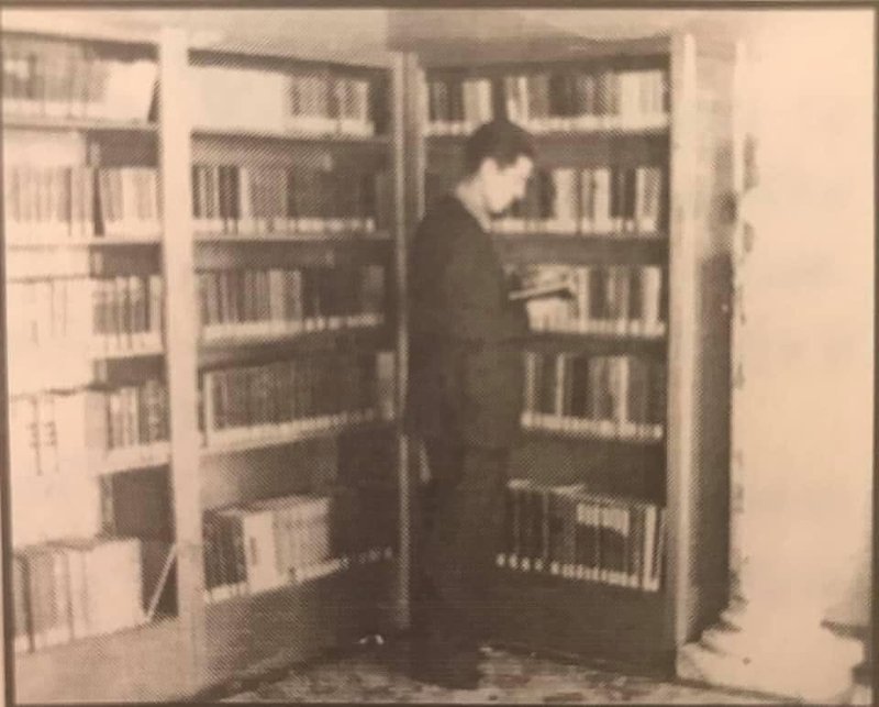 Vangjel Toçi at the Library